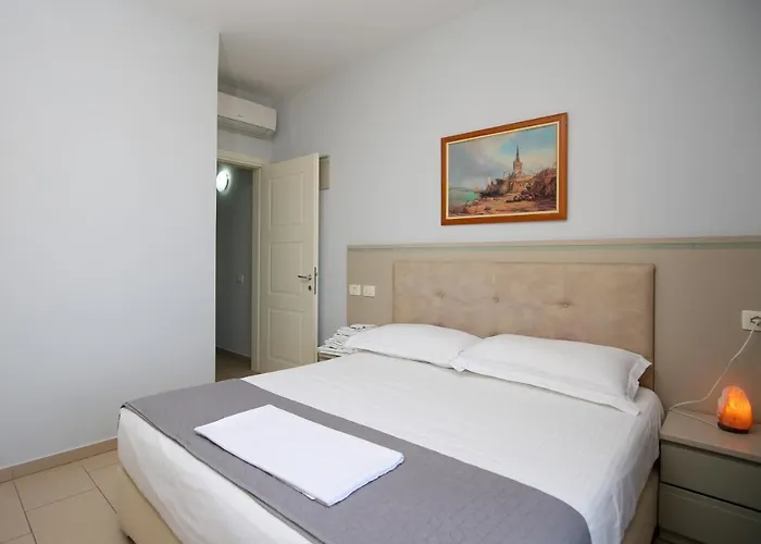 Diamond Hill & Resort