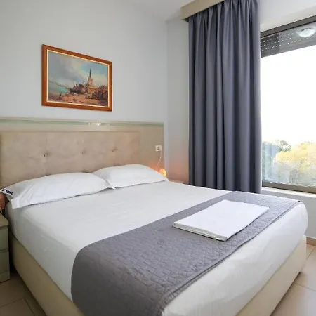 Üdülőközpont Diamond Hill &