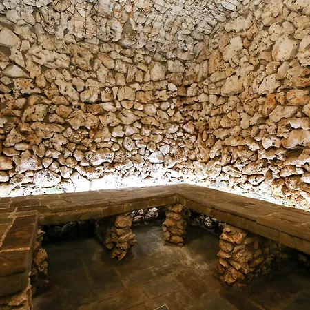 Diamond Hill & منتجع 4*