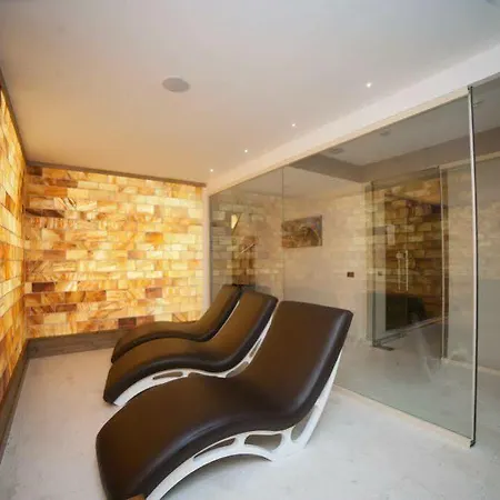 منتجع Diamond Hill & فلورا