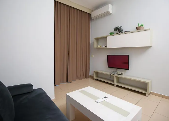 Diamond Hill & 4* Vlore