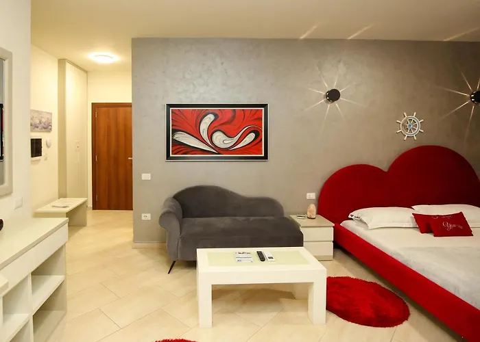 Diamond Hill & Vlore