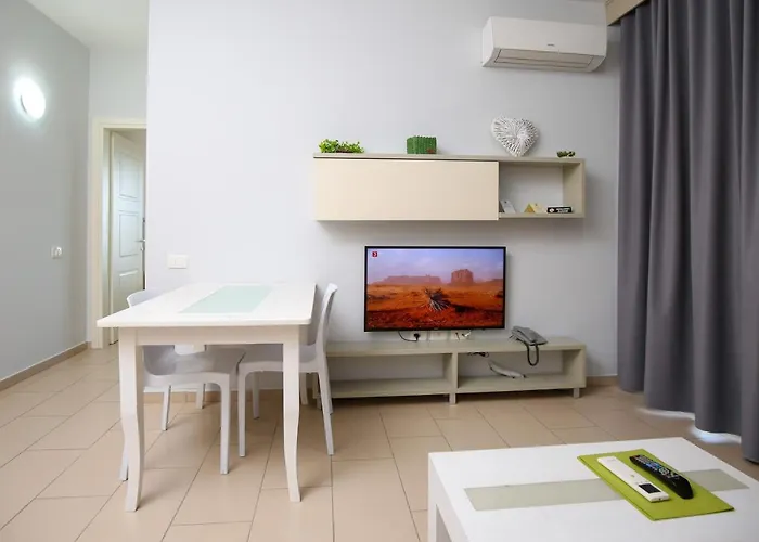 Diamond Hill & Vlore