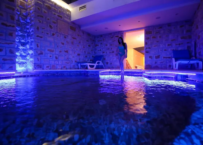 Diamond Hill & Resort